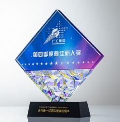 Crystal Award: Diamond-Shaped Blue Purple Gradient with Faceted Crystal